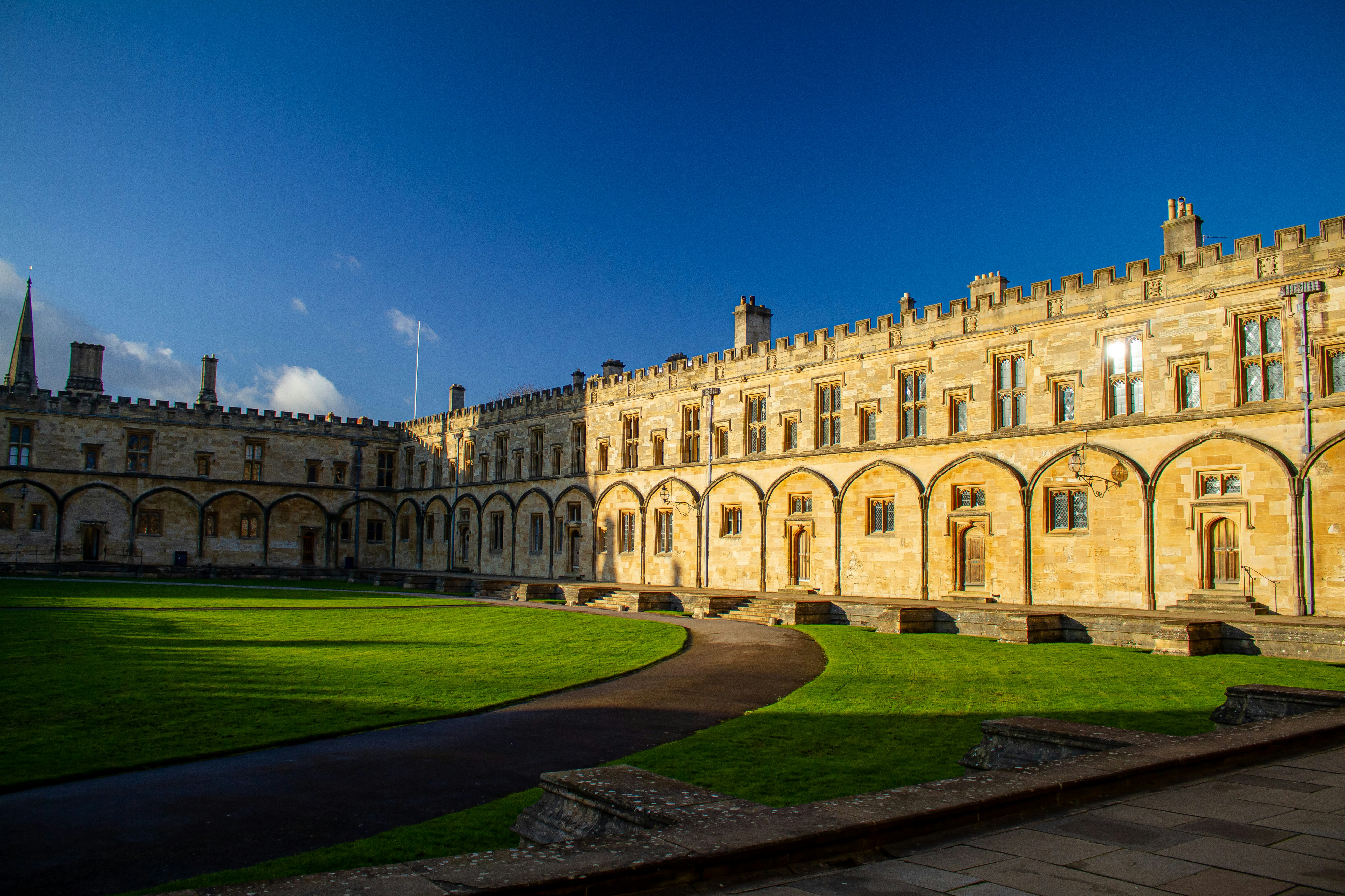 UK Student Visa Fee from Nigeria (2027) - article thumbnail