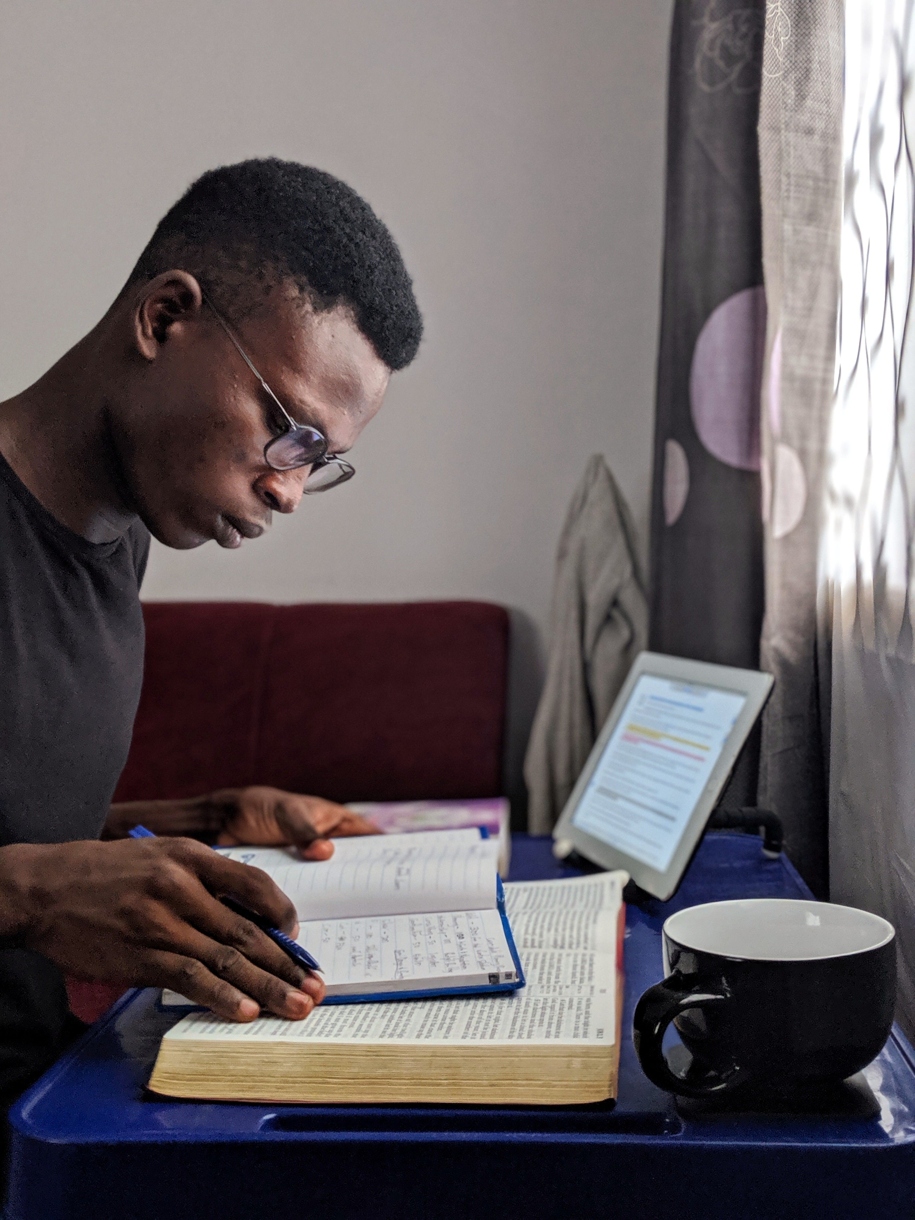 How Much Does It Cost to Study in the UK from Nigeria? (2026 Complete Budget Guide) - article thumbnail